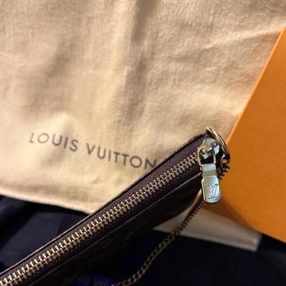 Louis Vuitton Mini Pochette Accessories in Monogram with NEW strap - Picture 4 of 6